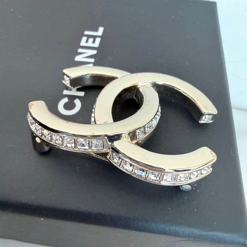 Chanel✨2023 水鑽經典胸針-5