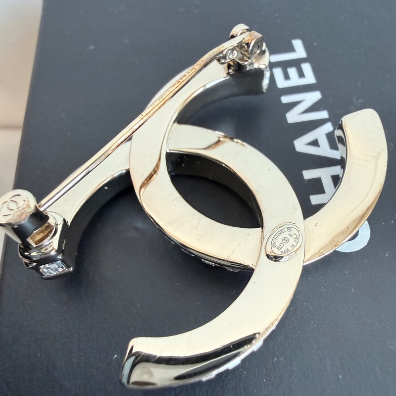 Chanel✨2023 水鑽經典胸針-13