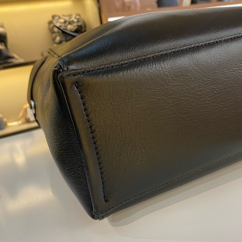 Givenchy 纪梵希 VOYOU Tote，黑色托特包，可以手提可以腋下，秦岚同款 下單請咨詢獲取更多細節-5