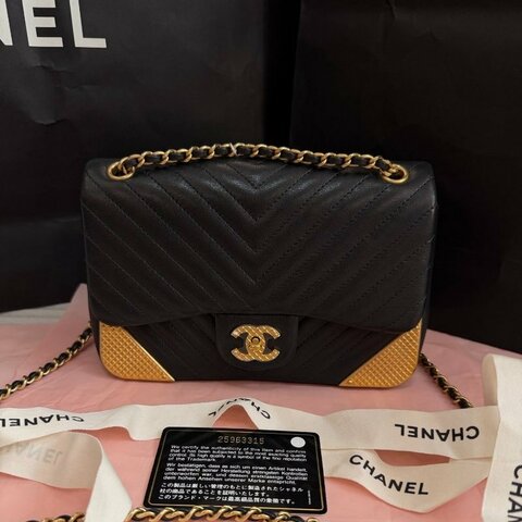 閒置新 香奈兒/Chanel 宮廷重工繫列CF黑金V紋牛皮大Mini 鏈條包