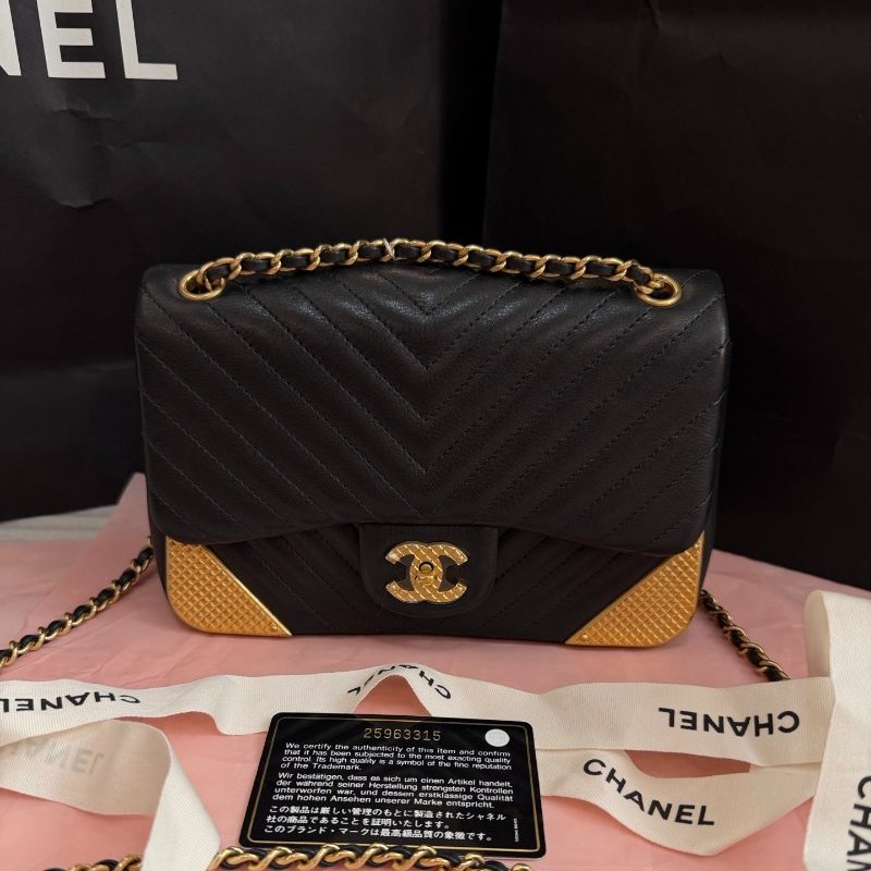 閒置新 香奈兒/Chanel 宮廷重工繫列CF黑金V紋牛皮大Mini 鏈條包-0