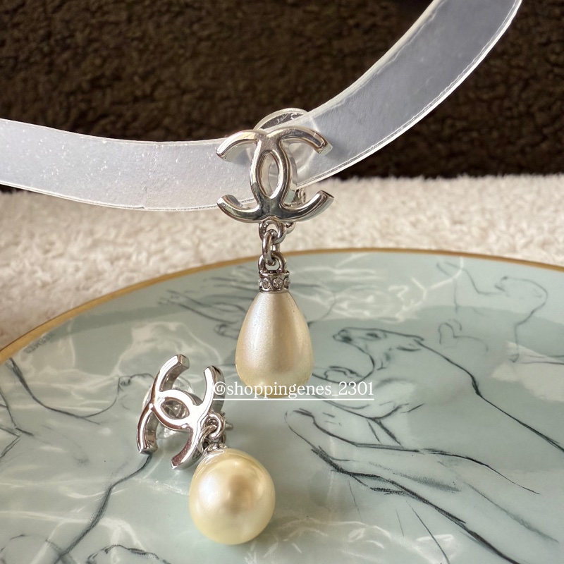 香奈兒 Chanel 全新品 垂墜珍珠耳夾！夾式耳環！耳夾耳環！-6