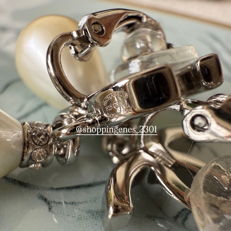 香奈兒 Chanel 全新品 垂墜珍珠耳夾！夾式耳環！耳夾耳環！-8