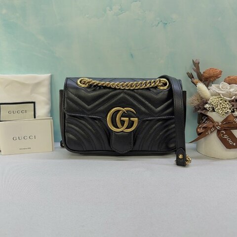 GUCCI GG Marmont小型皮革肩背包