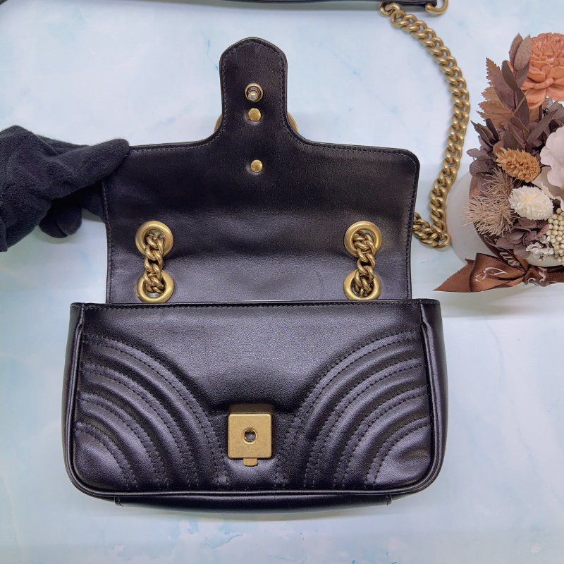 GUCCI GG Marmont小型皮革肩背包-5
