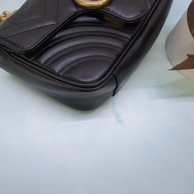 GUCCI GG Marmont小型皮革肩背包-9