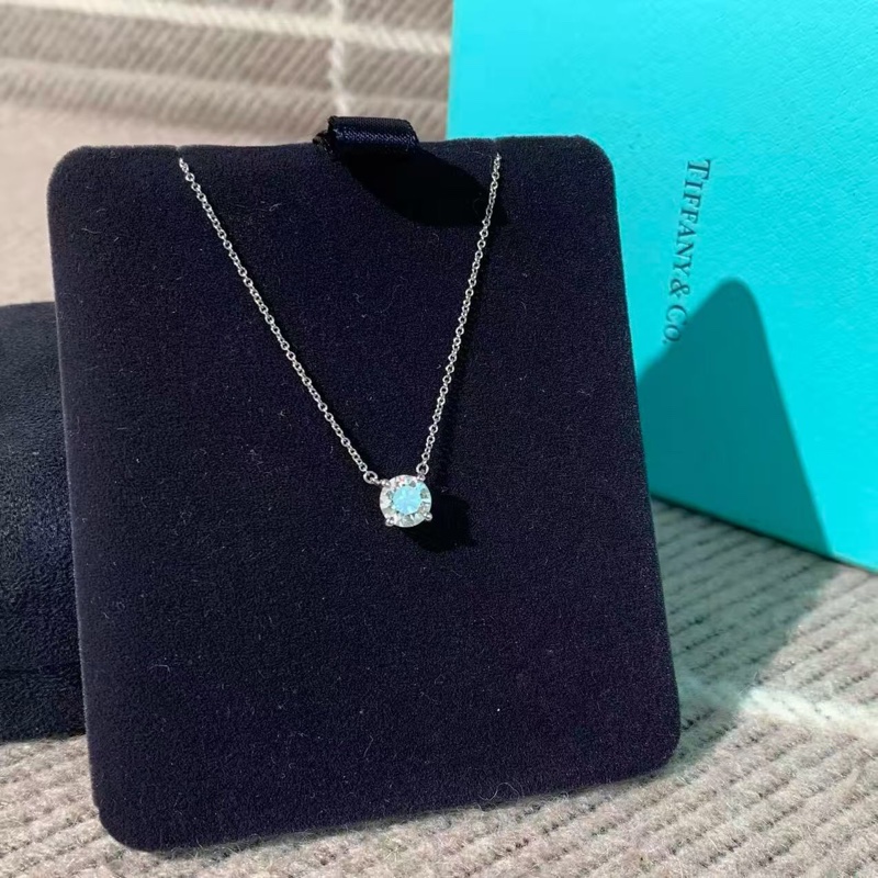 Tiffany1克拉圓形鑽石白金項鍊,主鑽1.15克拉,顏色J,vs2-0