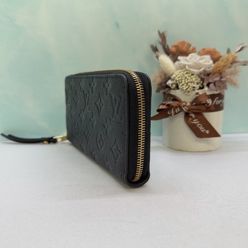 LV Empreinte牛皮壓紋拉鍊長夾-2