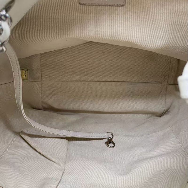 二手Chanel香奈兒白色網格拼皮購物袋 17開 ，邊角有輕微磨損，包身有輕微發黑，五金有划痕氧化，內里有點髒-4