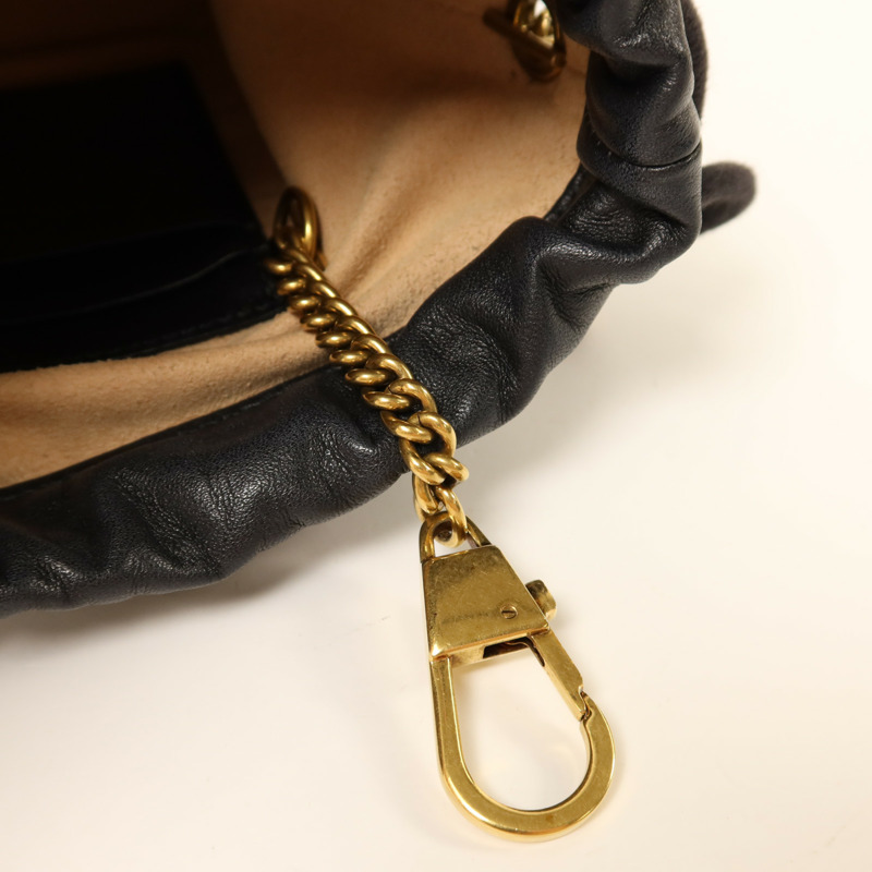 GUCCI 牛皮皮革GG Marmont Bucket金扣鏈帶肩背袋-16