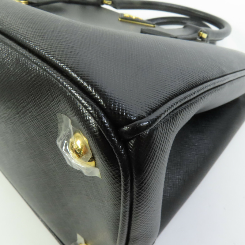 PRADA Saffiano皮革2Way Bag金扣手挽肩背兩用袋-14