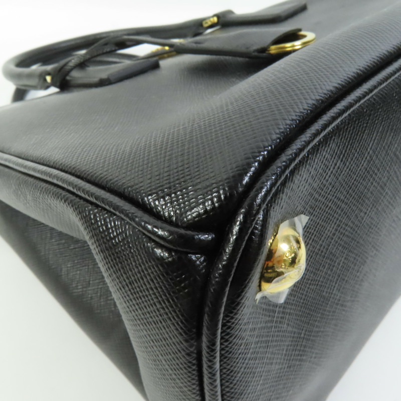 PRADA Saffiano皮革2Way Bag金扣手挽肩背兩用袋-17