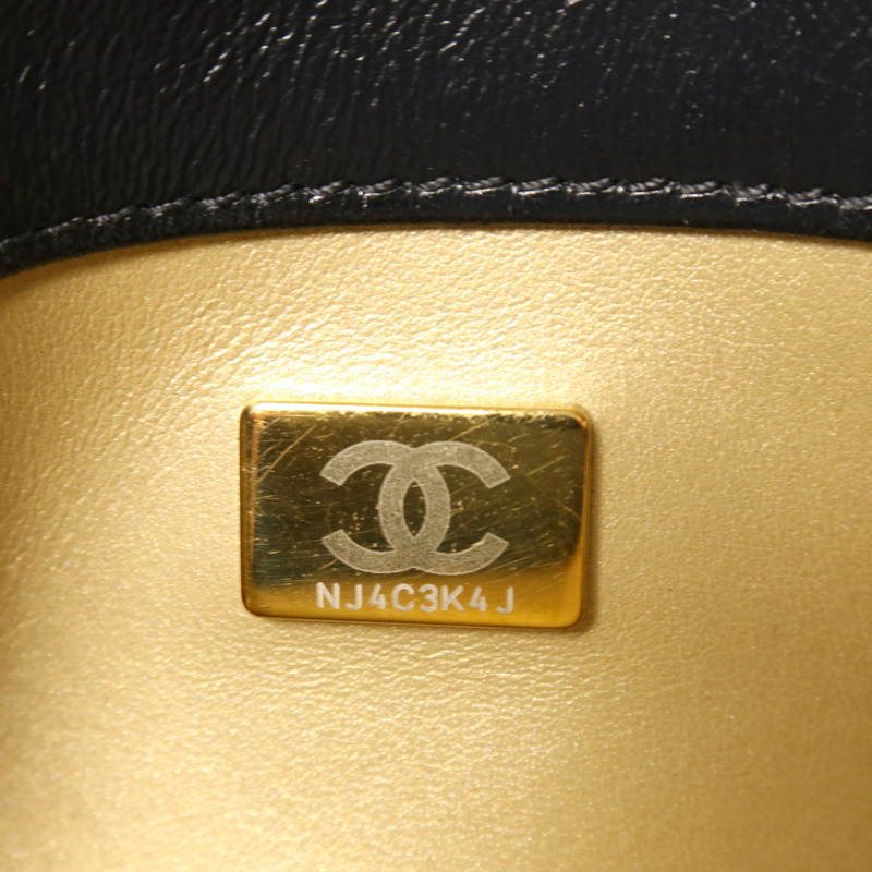 CHANEL 牛皮皮革Chain Shoulder金扣鏈帶肩背袋-6