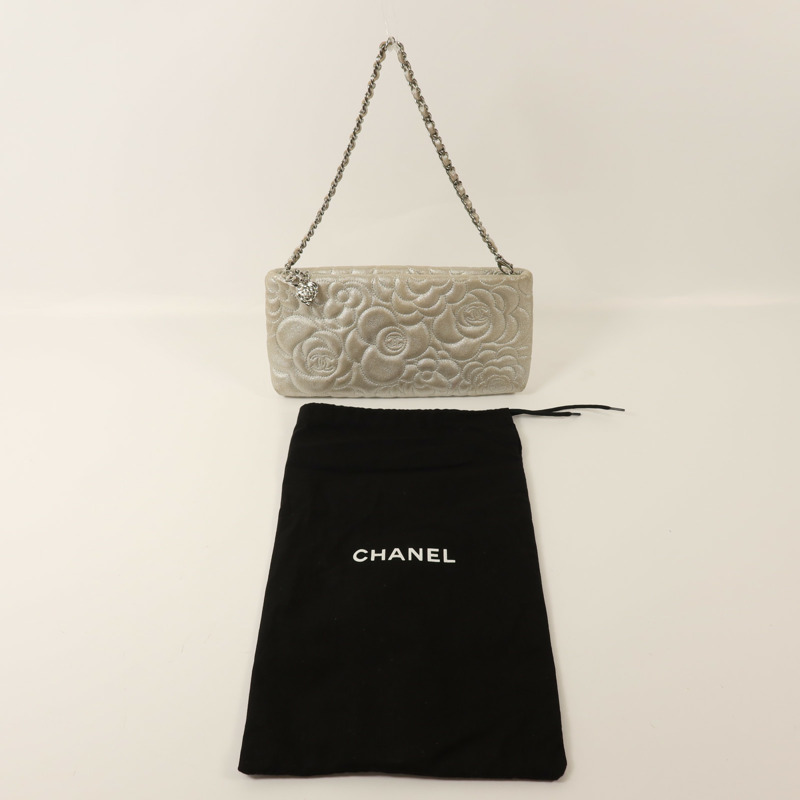 CHANEL 羊皮皮革Cameolla Flower Pouch銀扣鏈帶肩背袋-9