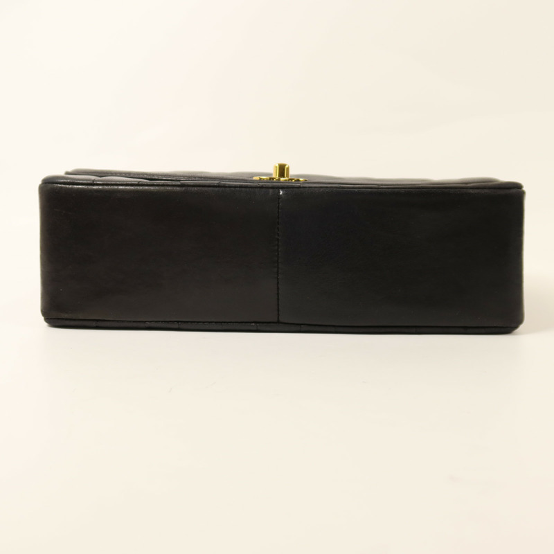 CHANEL 羊皮皮革Diana金扣鏈帶肩背袋-3