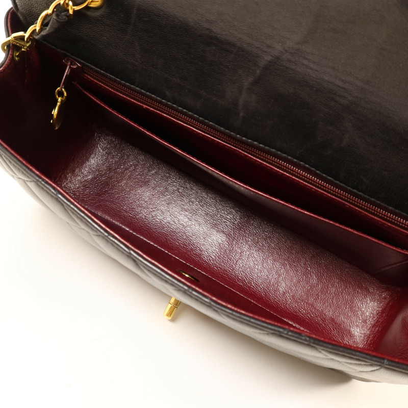 CHANEL 羊皮皮革Diana金扣鏈帶肩背袋-4