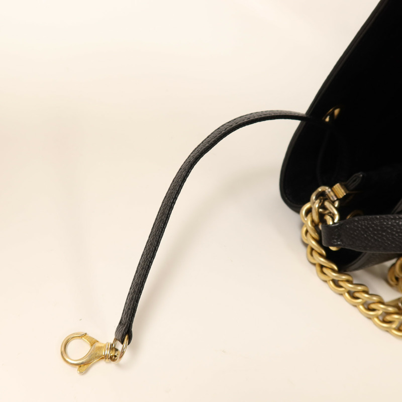 CHANEL 牛皮皮革Bucket金扣鏈帶肩背袋-14