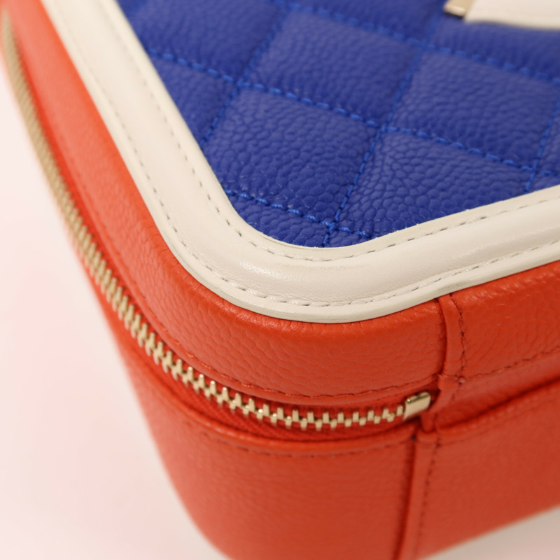 CHANEL 牛皮皮革Filigree Vanity Case Small金扣鏈帶手挽肩背兩用袋-11