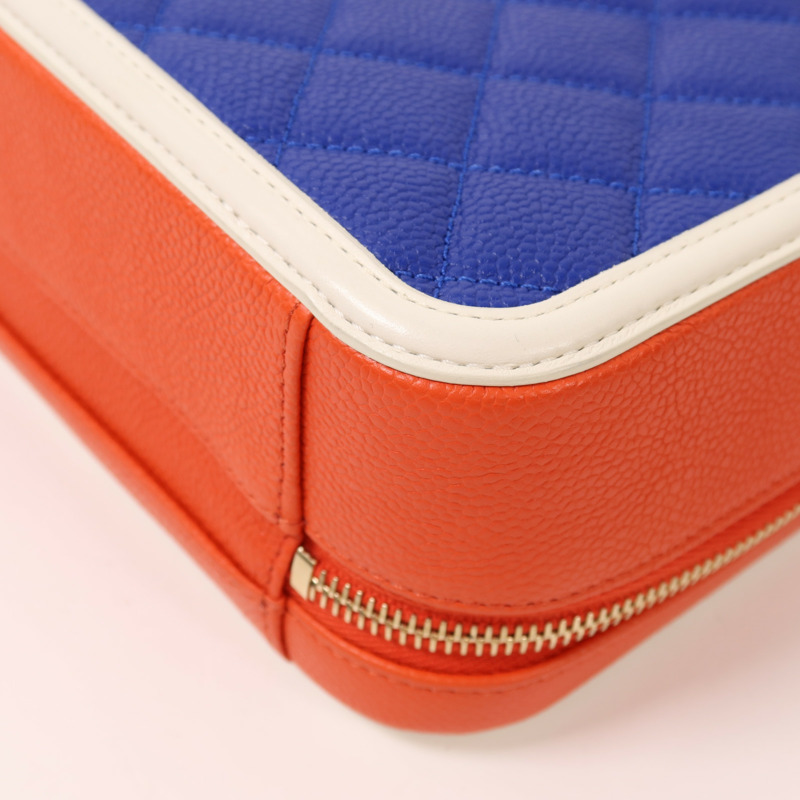 CHANEL 牛皮皮革Filigree Vanity Case Small金扣鏈帶手挽肩背兩用袋-14