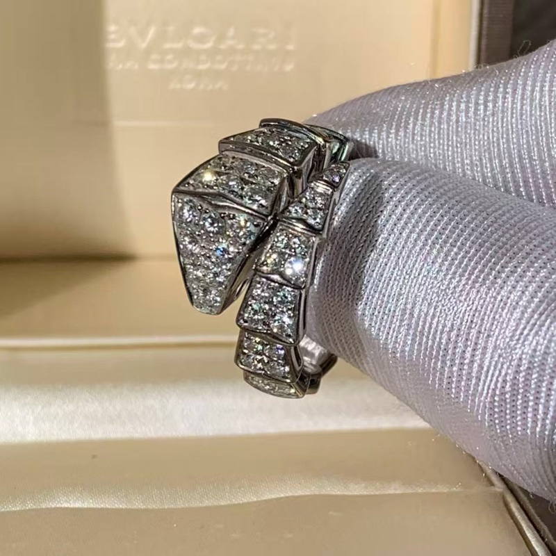 BVLGARI寶格麗SERPENTI VIPER蛇頭白金滿鑽蛇戒s碼， 2023購入-1