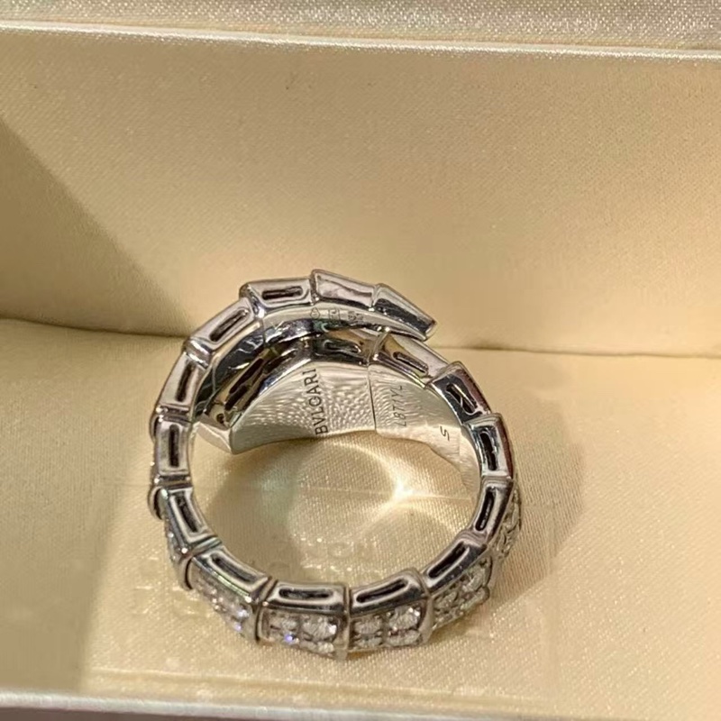 BVLGARI寶格麗SERPENTI VIPER蛇頭白金滿鑽蛇戒s碼， 2023購入-2