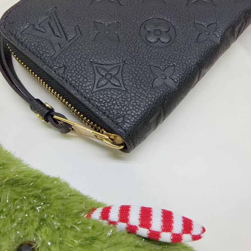 LV Empreinte牛皮壓紋拉鍊長夾-6