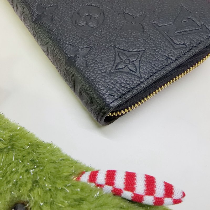 LV Empreinte牛皮壓紋拉鍊長夾-7