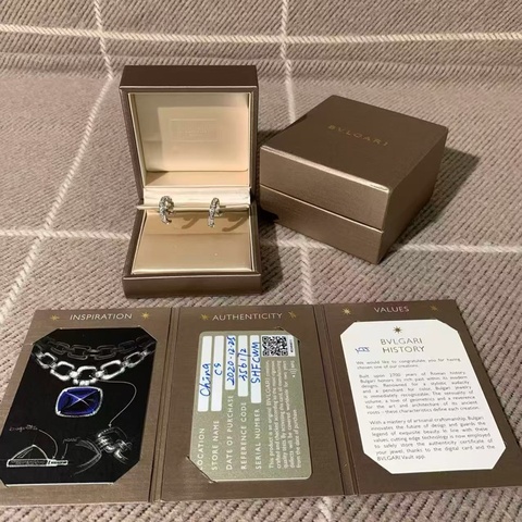 Bvlgari 寶格麗白金serpenti靈蛇耳釘滿鑽，配件盒子保卡，2020購入，上耳非常好看