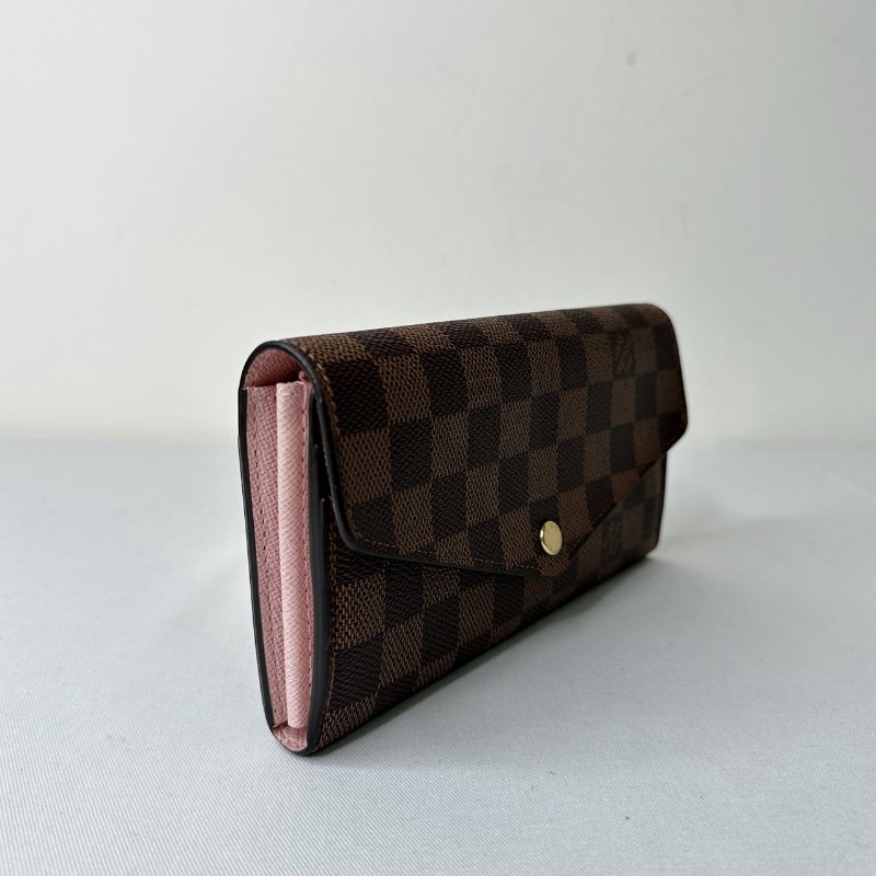 LV Sarah棋盤格信封長夾-3