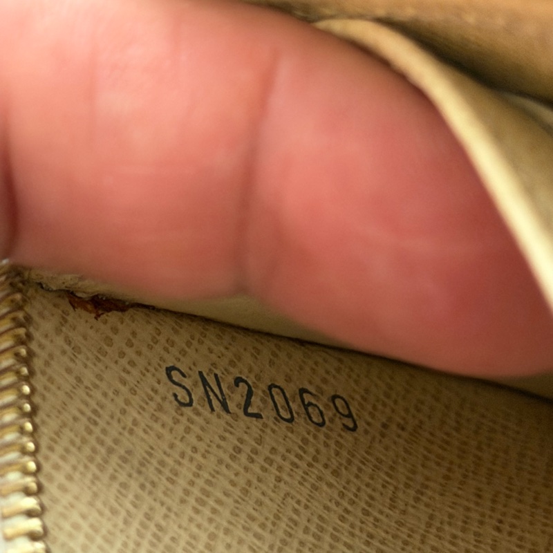 Lv白色棋盤格零錢包-7