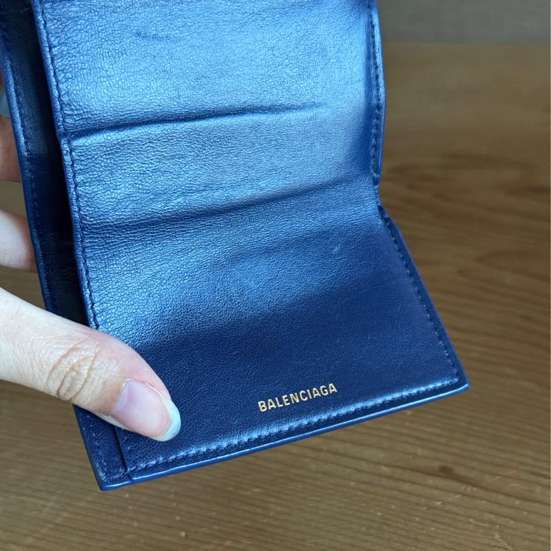 Balenciaga Hourglass鱷魚壓紋牛皮三折短夾-2