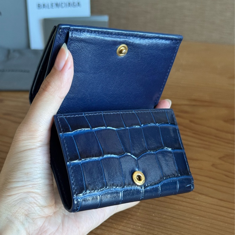 Balenciaga Hourglass鱷魚壓紋牛皮三折短夾-3