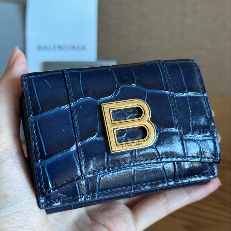 Balenciaga Hourglass鱷魚壓紋牛皮三折短夾-4