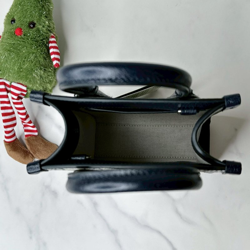 GUCCI 全新mini深藍手提斜背琴譜包-4