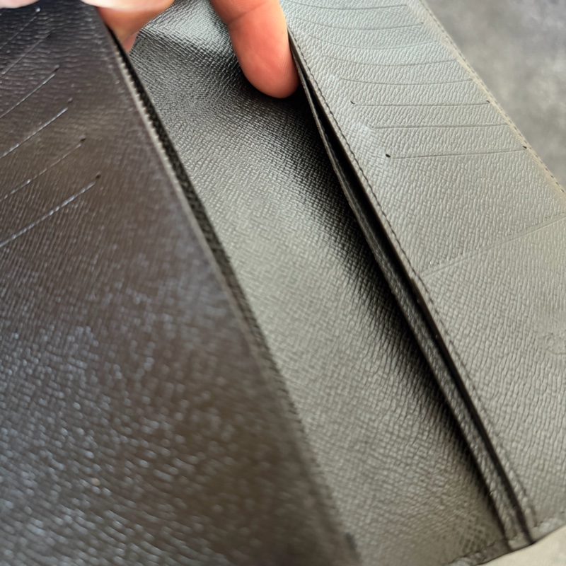 Lv黑花對開長夾-7