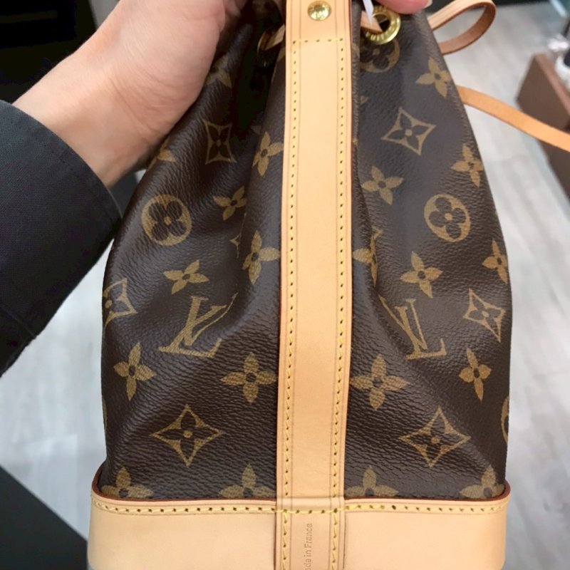 LV 斜背包/側背包/手提包/水桶包 NOE BB  M46983 9成新-13