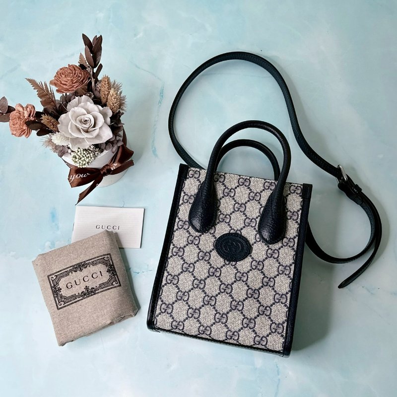 GUCCI 全新mini深藍色琴譜小包-0