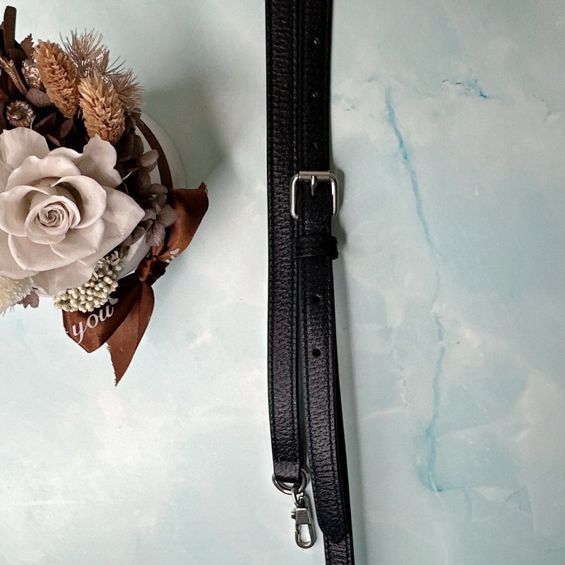 GUCCI 全新mini深藍色琴譜小包-6