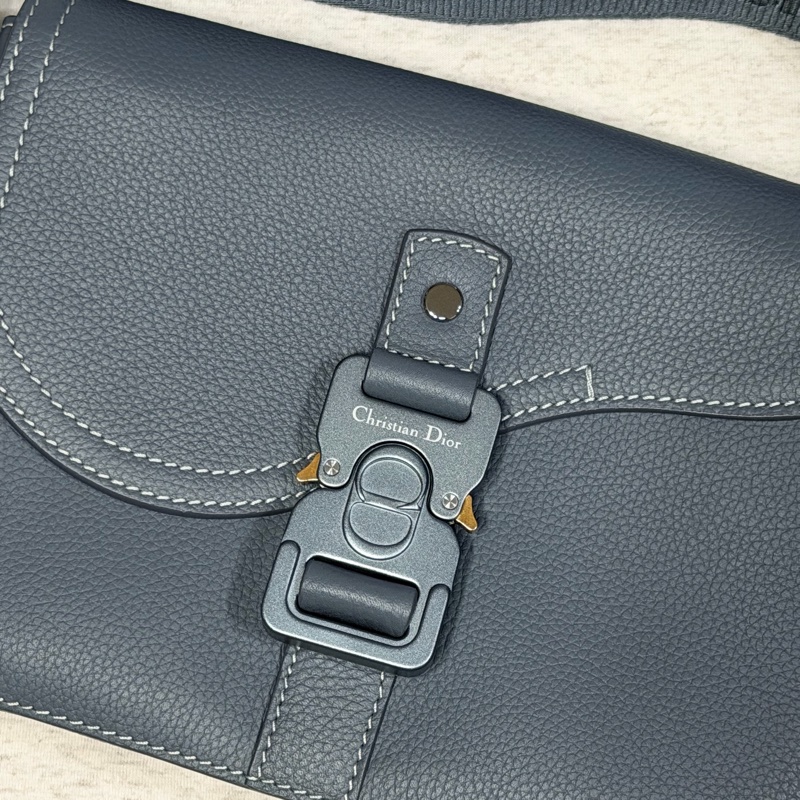 Dior Saddle馬鞍郵差包 2025灰藍色-1
