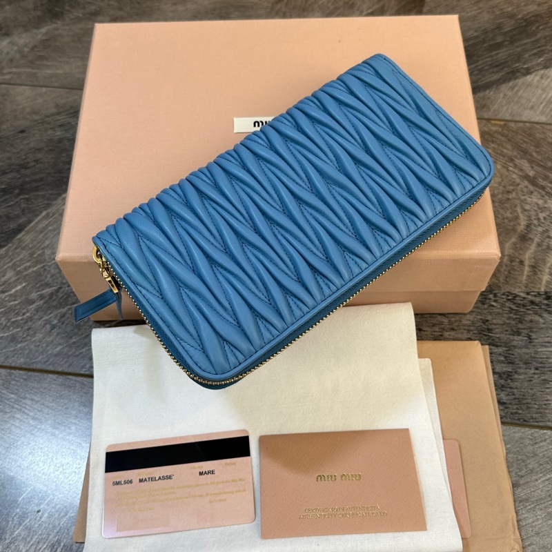Miumiu 繆繆 經典褶皺長款拉鍊錢包 錢夾 手包 藍色 尺寸約20*2*10cm-3
