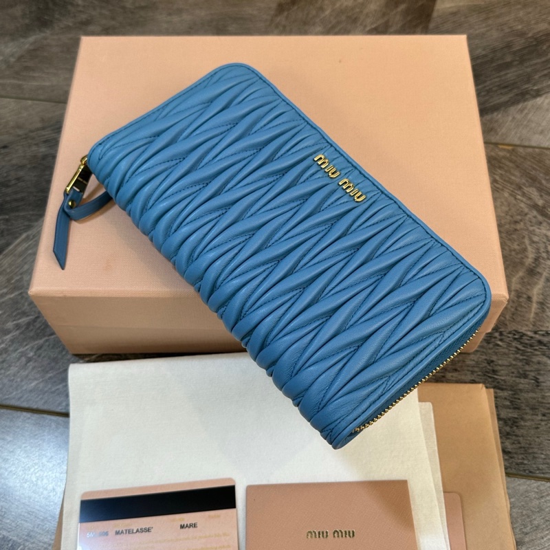 Miumiu 繆繆 經典褶皺長款拉鍊錢包 錢夾 手包 藍色 尺寸約20*2*10cm-5