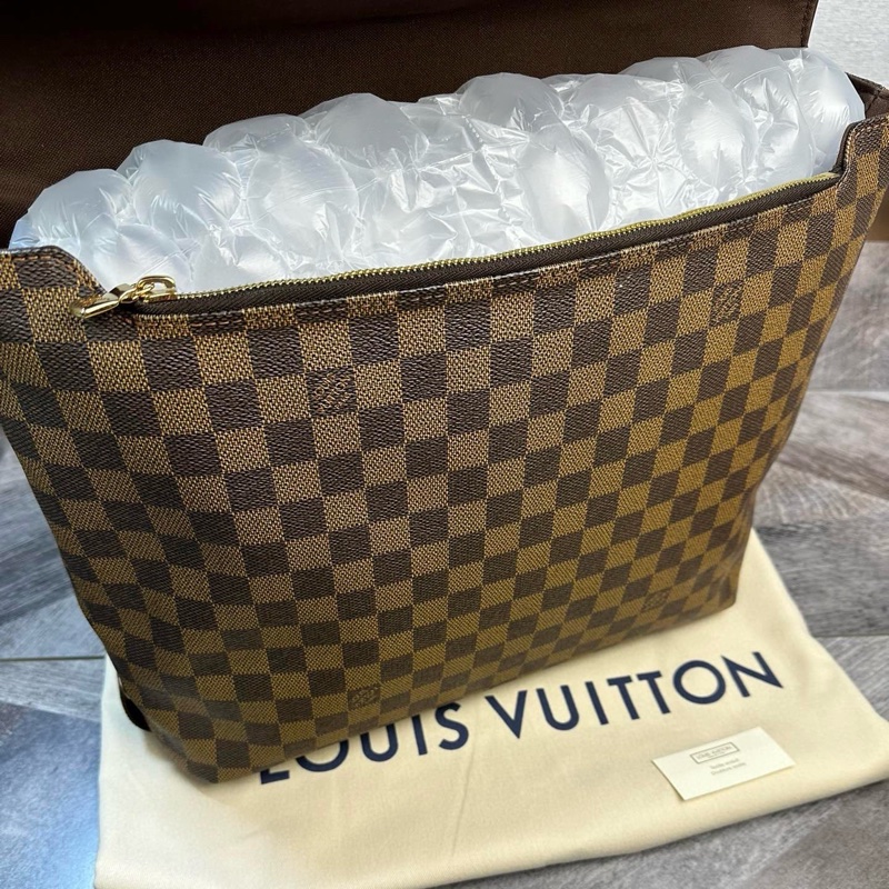 LV 經典棕色棋盤格郵差包 單肩斜挎包 大號 內外都有隔層 尺寸約35*8*28cm 附件：塵袋-7