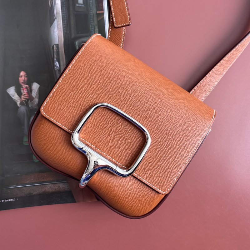 W刻::HERMES:: DELLA 18金棕色皮革銀釦肩背包 屁股包-0