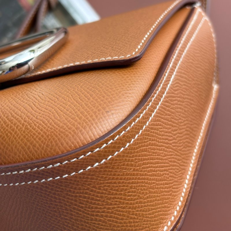 W刻::HERMES:: DELLA 18金棕色皮革銀釦肩背包 屁股包-9