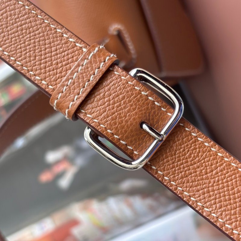 W刻::HERMES:: DELLA 18金棕色皮革銀釦肩背包 屁股包-15
