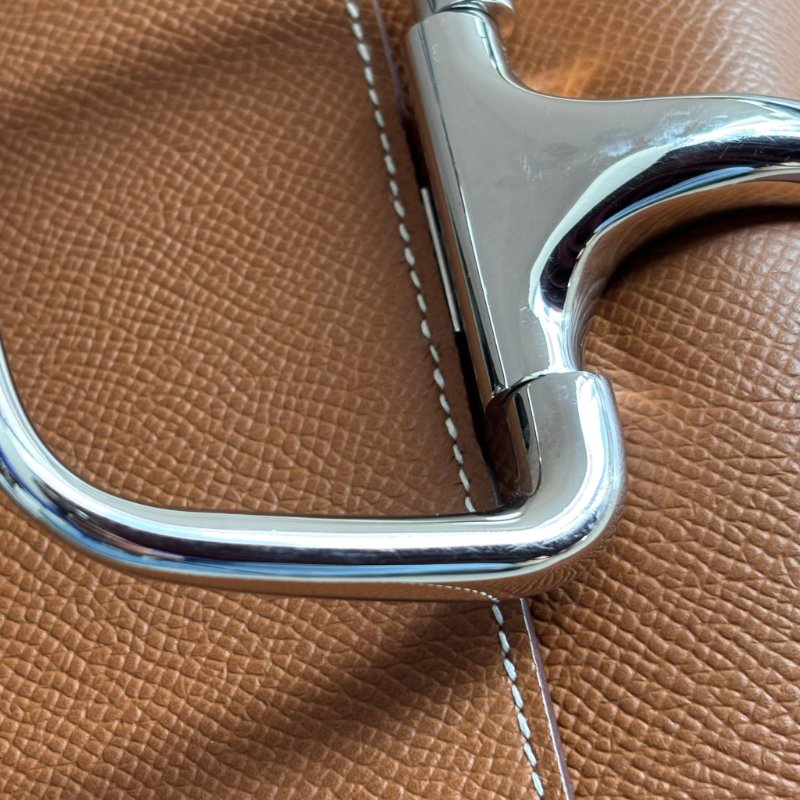 W刻::HERMES:: DELLA 18金棕色皮革銀釦肩背包 屁股包-24