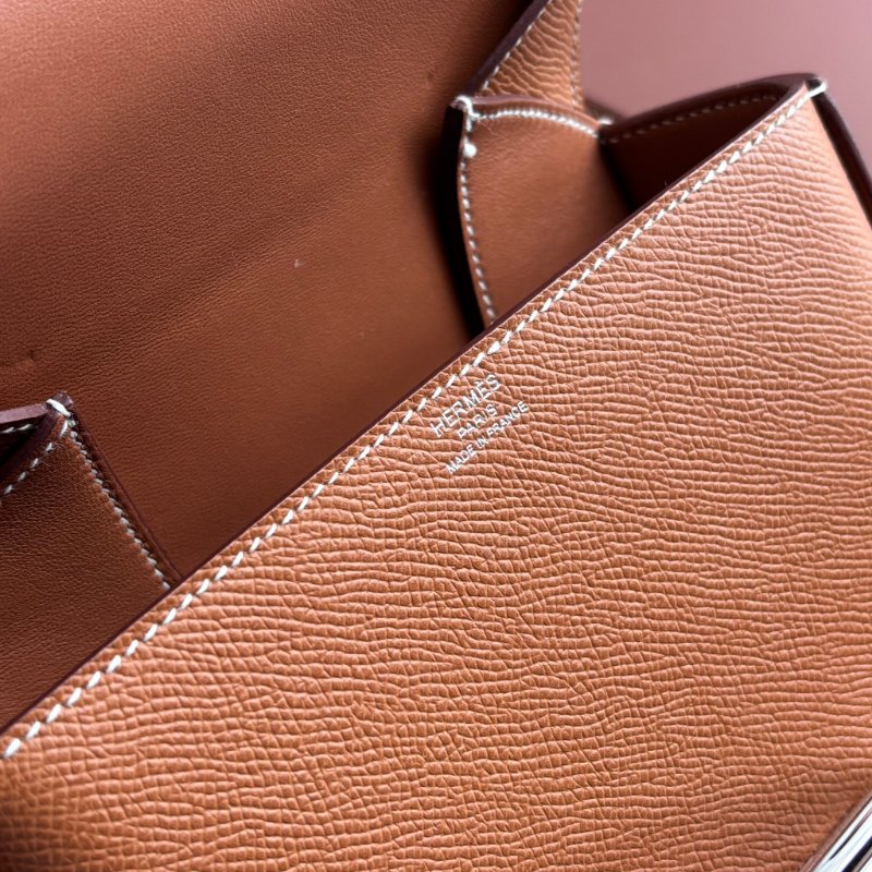 W刻::HERMES:: DELLA 18金棕色皮革銀釦肩背包 屁股包-32