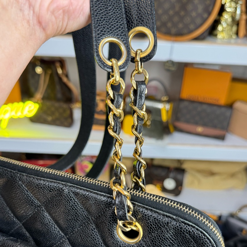 上架中🔑Chanel 黑荔枝紋信封托特包/肩背包-14