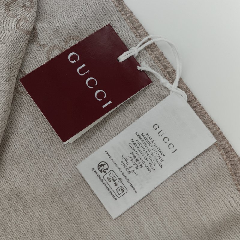 (閒置品♥️吊牌紙袋有) Gucci 古馳 GG logo 淺褐色 毛毛 鬚邊 圍巾-2