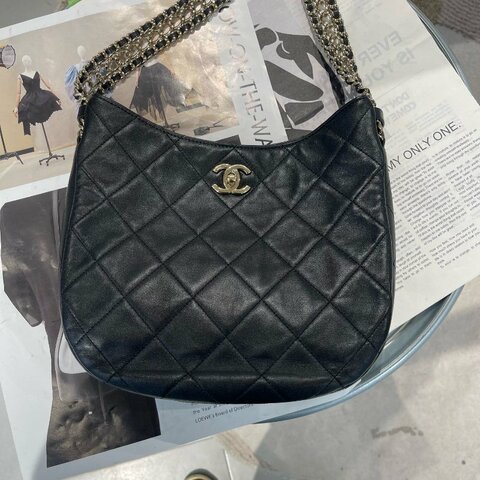 近新品 香奈兒/Chanel 瀑佈鏈Hobo 黑金羊皮肩背包